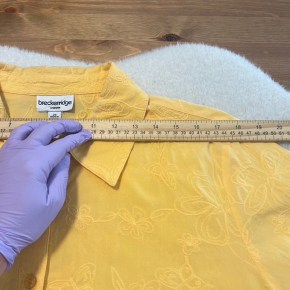 Breckenridge Woman Yellow Floral Embroidered 3/4 Sleeves Button Down Top Size 2x - Picture 9 of 11